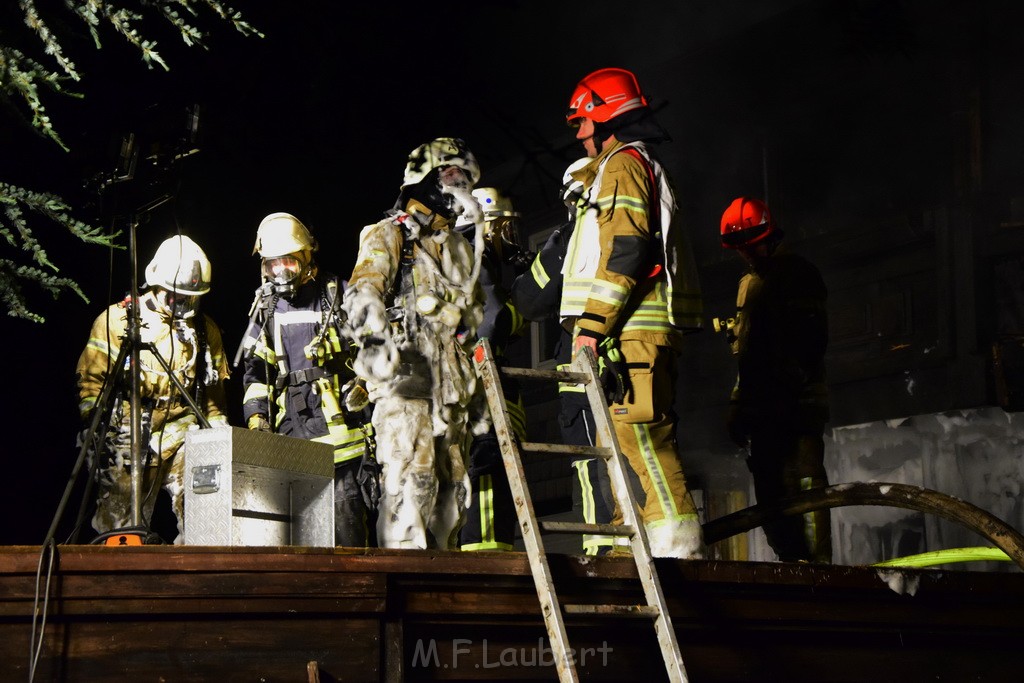 Grossfeuer Einfamilienhaus Siegburg Muehlengrabenstr P0393.JPG - Miklos Laubert